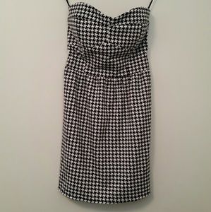 **SOLD** Snap Black and White Dress